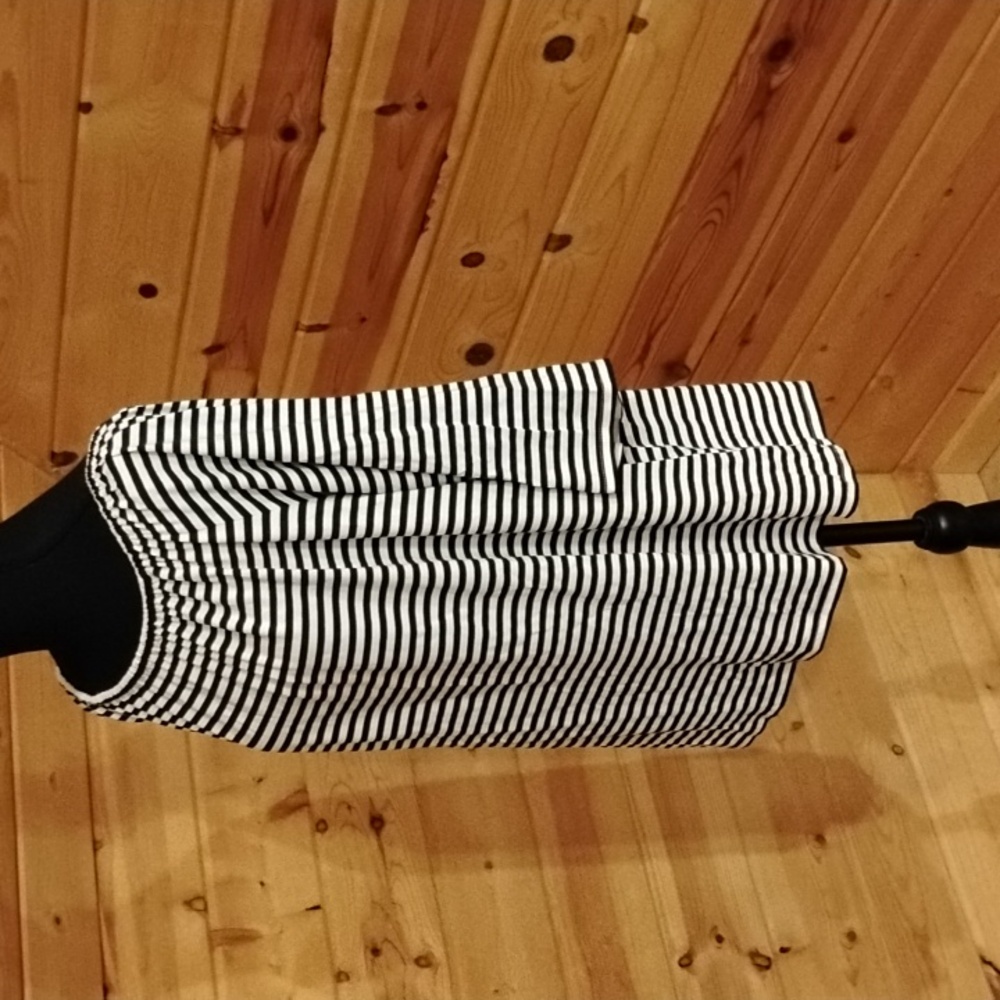 J.Jill Black and White Striped Women's Top - Picture 2 of 4